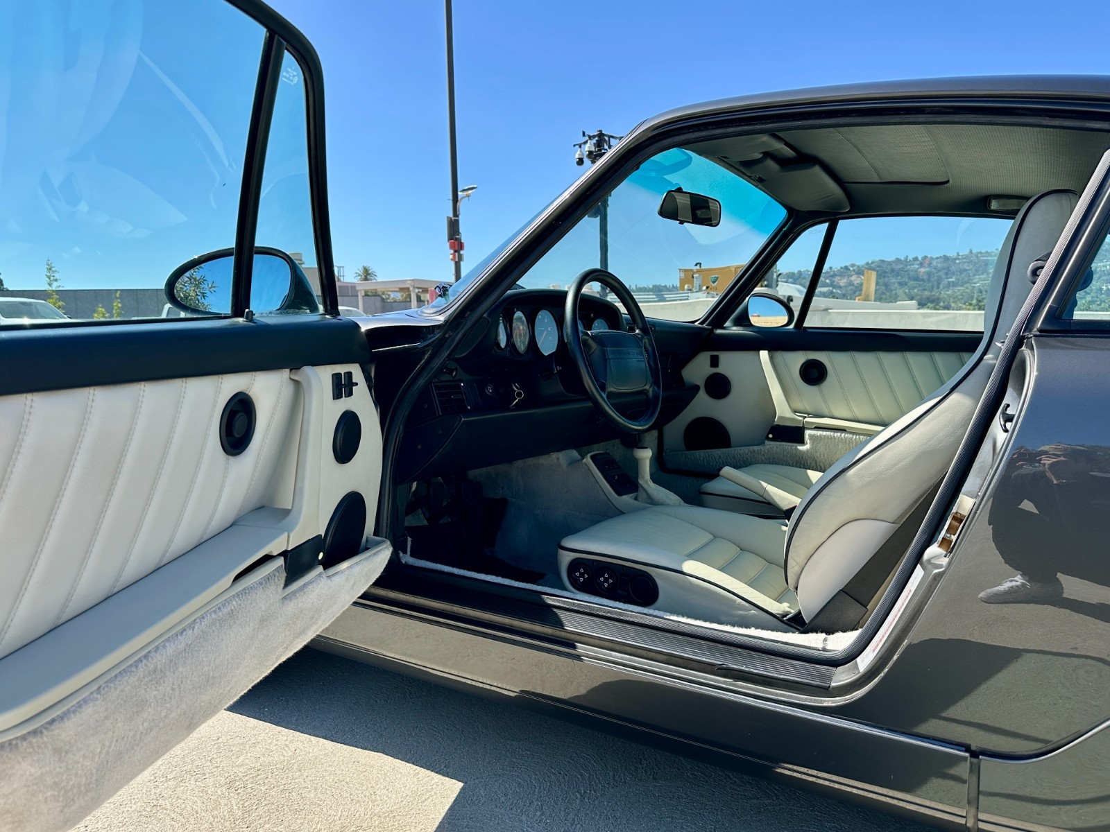 Porsche-Carrera-2-964-Manual-Coupe-1991-Coupe-10