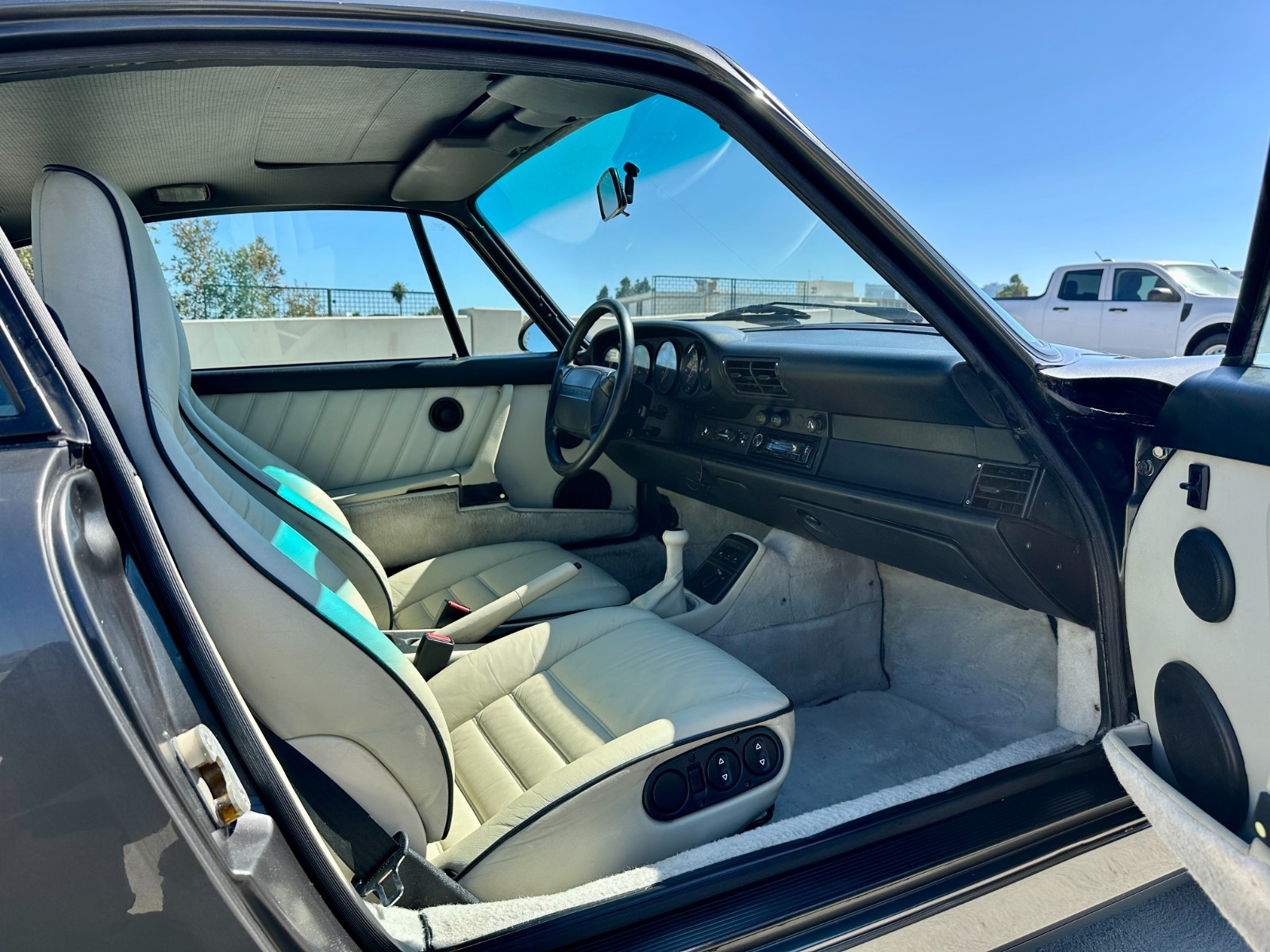 Porsche-Carrera-2-964-Manual-Coupe-1991-Coupe-11
