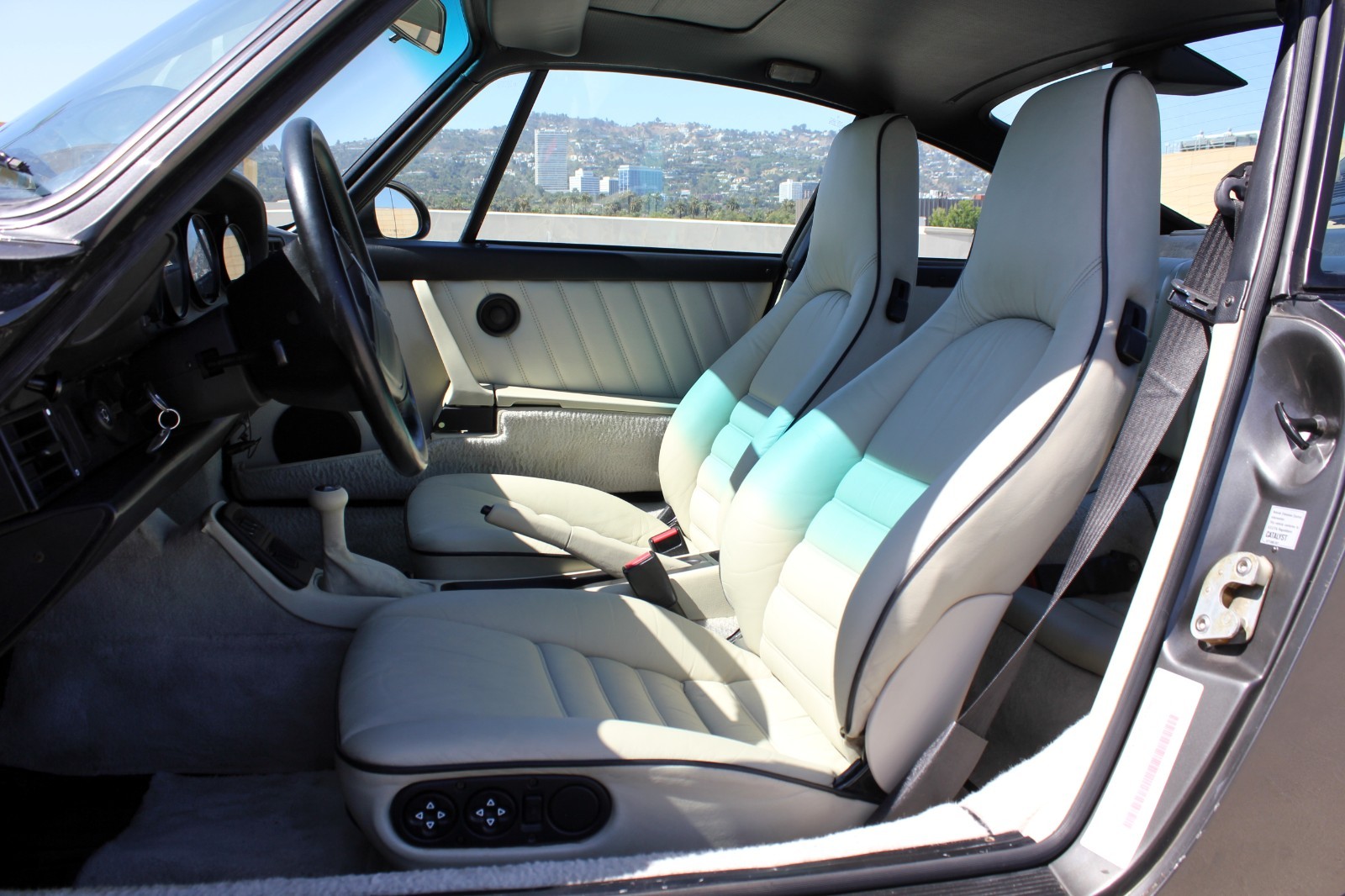 Porsche-Carrera-2-964-Manual-Coupe-1991-Coupe-17
