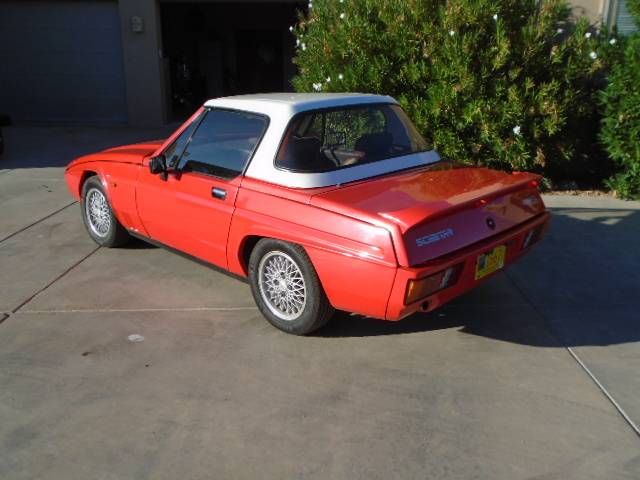Reliant-Other-1988-Red-17