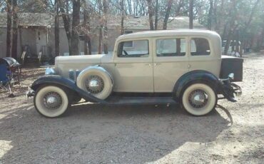 Reo-Flying-cloud-1932-8