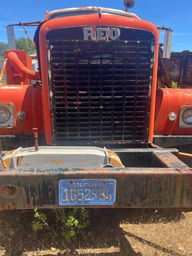 Reo-diesel-1963-red-1