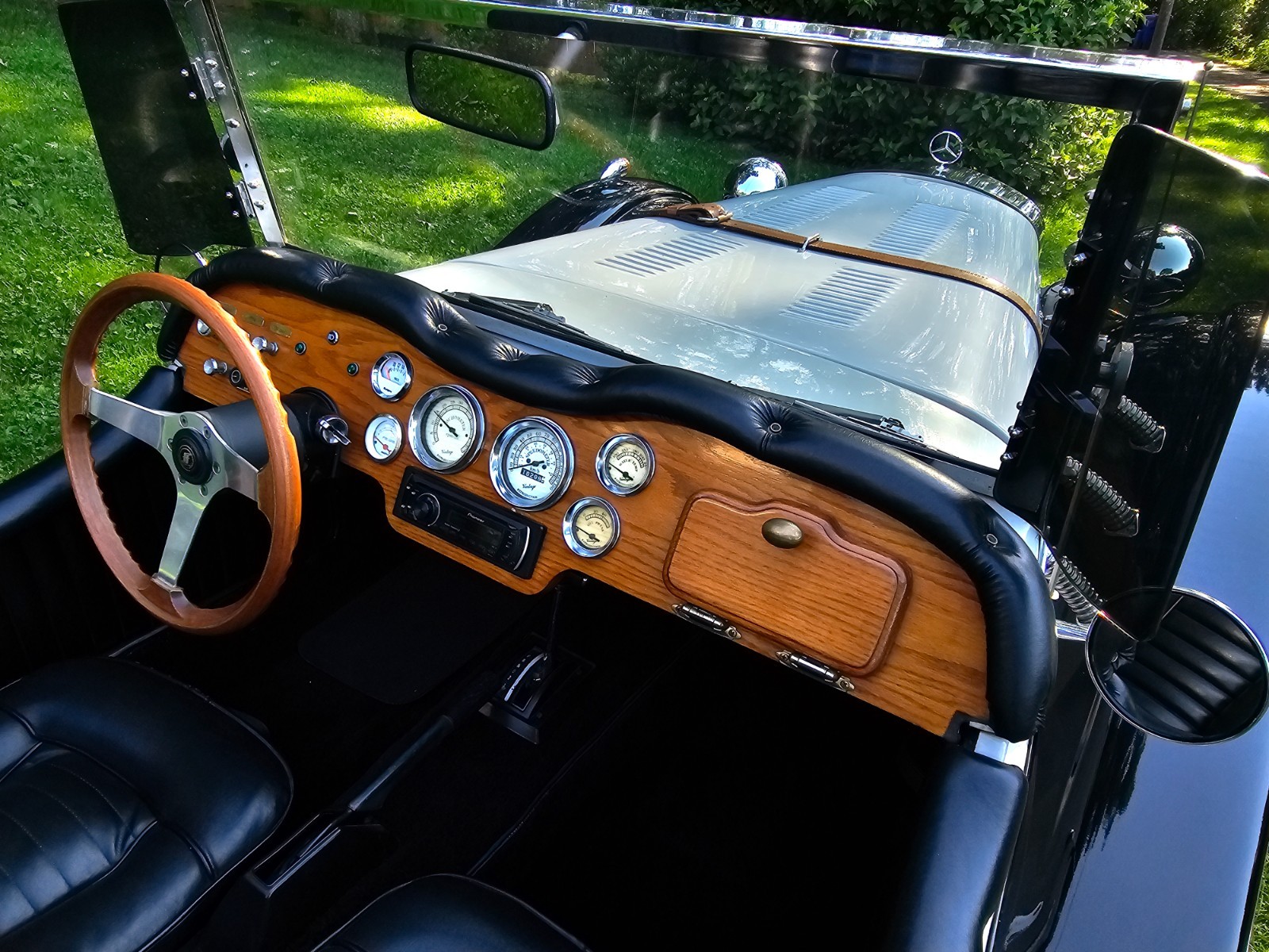 ReplicaKit-Makes-1929-Mercedes-Benz-SSK-Gazelle-Replica-1929-Convertible-5