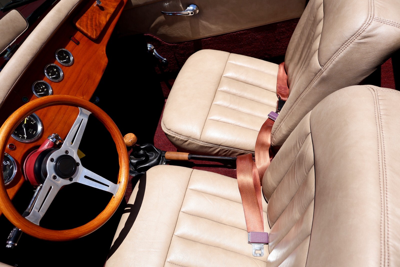 ReplicaKit-Makes-Mercedes-500K-Marlene-1936-Convertible-13