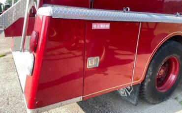 Retired-firetruck-diesel-1985-18