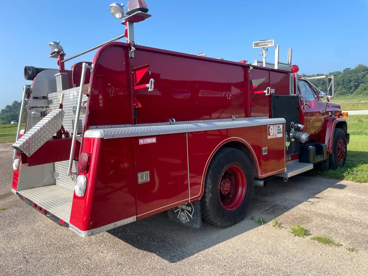 Retired-firetruck-diesel-1985-4