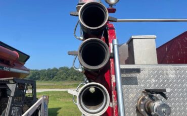 Retired-firetruck-diesel-1985-9