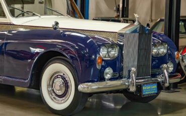 Rolls-Royce-Phantom-1965-7-Passenger-Limousine-12