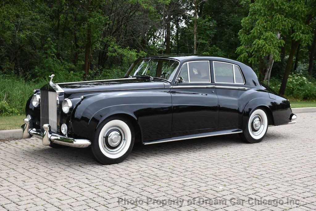 Rolls-Royce-Silver-Cloud-1957-Sedan-1