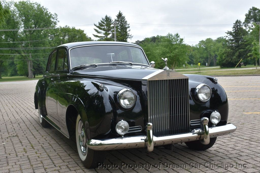 Rolls-Royce-Silver-Cloud-1957-Sedan-11