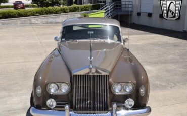 Rolls-Royce-Silver-Cloud-1965-sedan-5