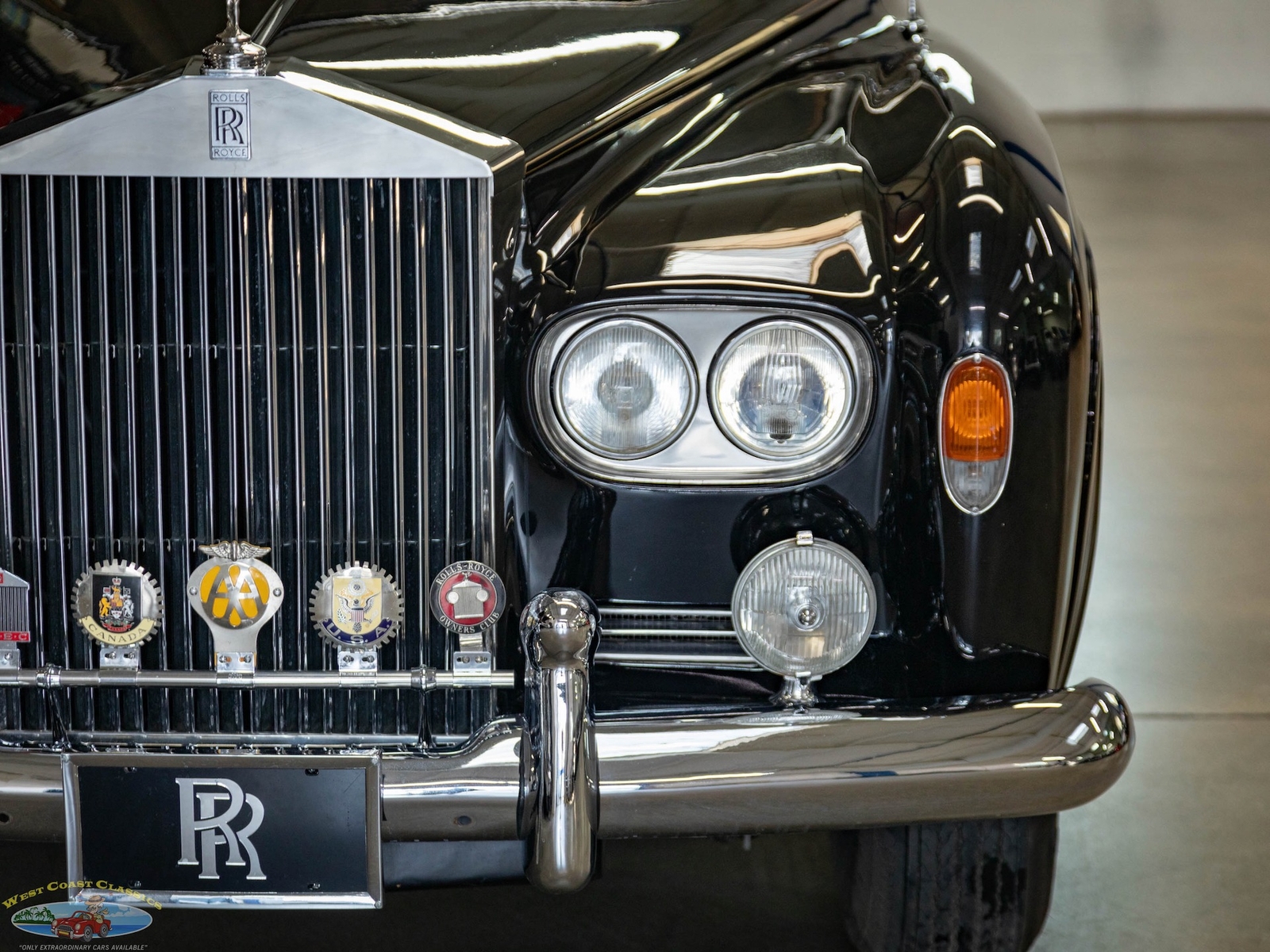 Rolls-Royce-Silver-Cloud-III-1963-4-Door-Sedan-15