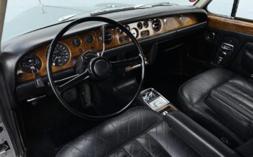 Rolls-Royce-Silver-Shadow-1970-2-door-coupe-19