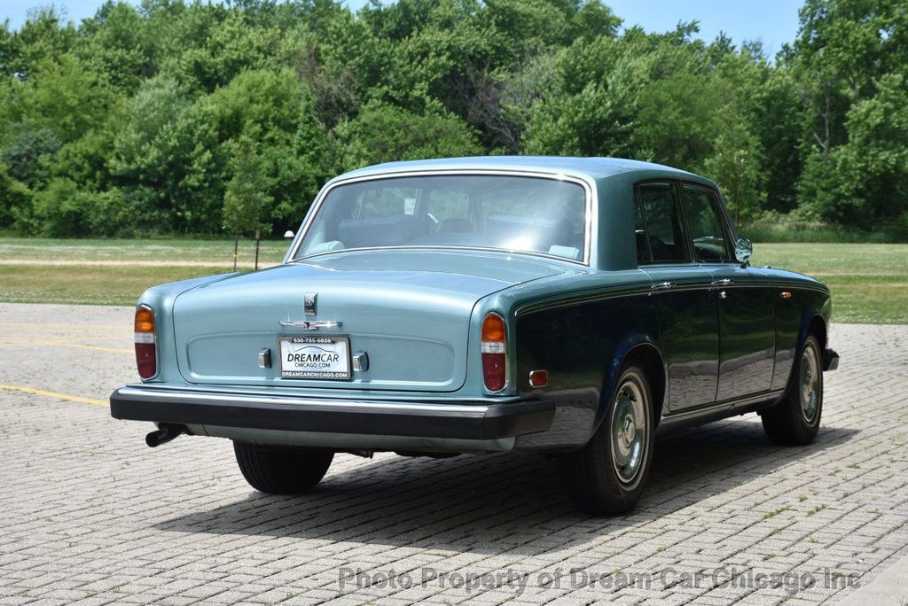 Rolls-Royce-Silver-Shadow-1976-Sedan-8