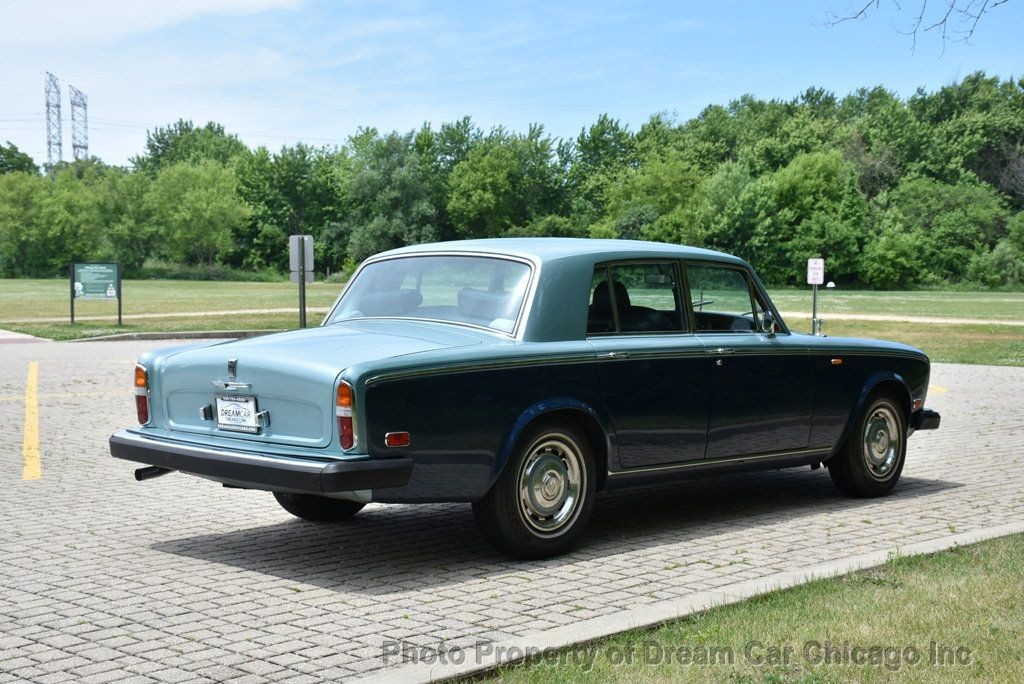 Rolls-Royce-Silver-Shadow-1976-Sedan-9