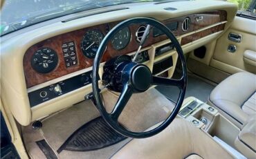 Rolls-Royce-Silver-SpiritSpurDawn-1983-17