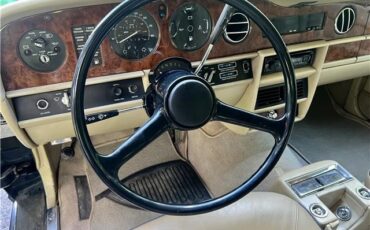 Rolls-Royce-Silver-SpiritSpurDawn-1983-18