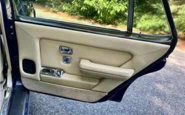 Rolls-Royce-Silver-SpiritSpurDawn-1983-29