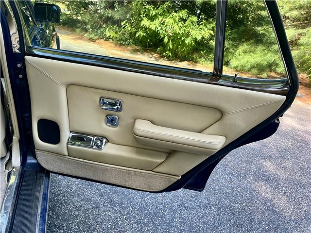 Rolls-Royce-Silver-SpiritSpurDawn-1983-29
