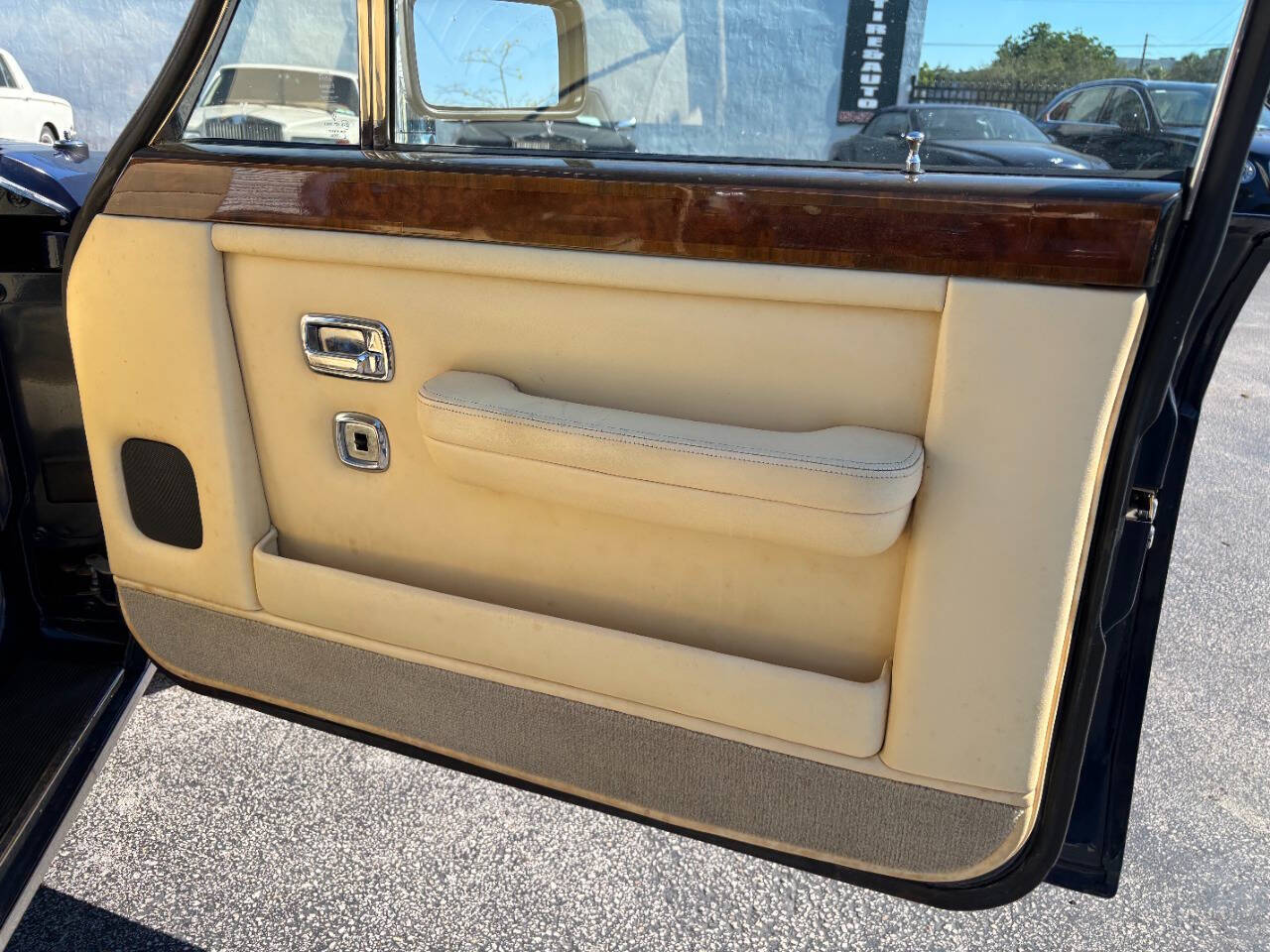 Rolls-Royce-Silver-SpiritSpurDawn-1985-Sedan-14