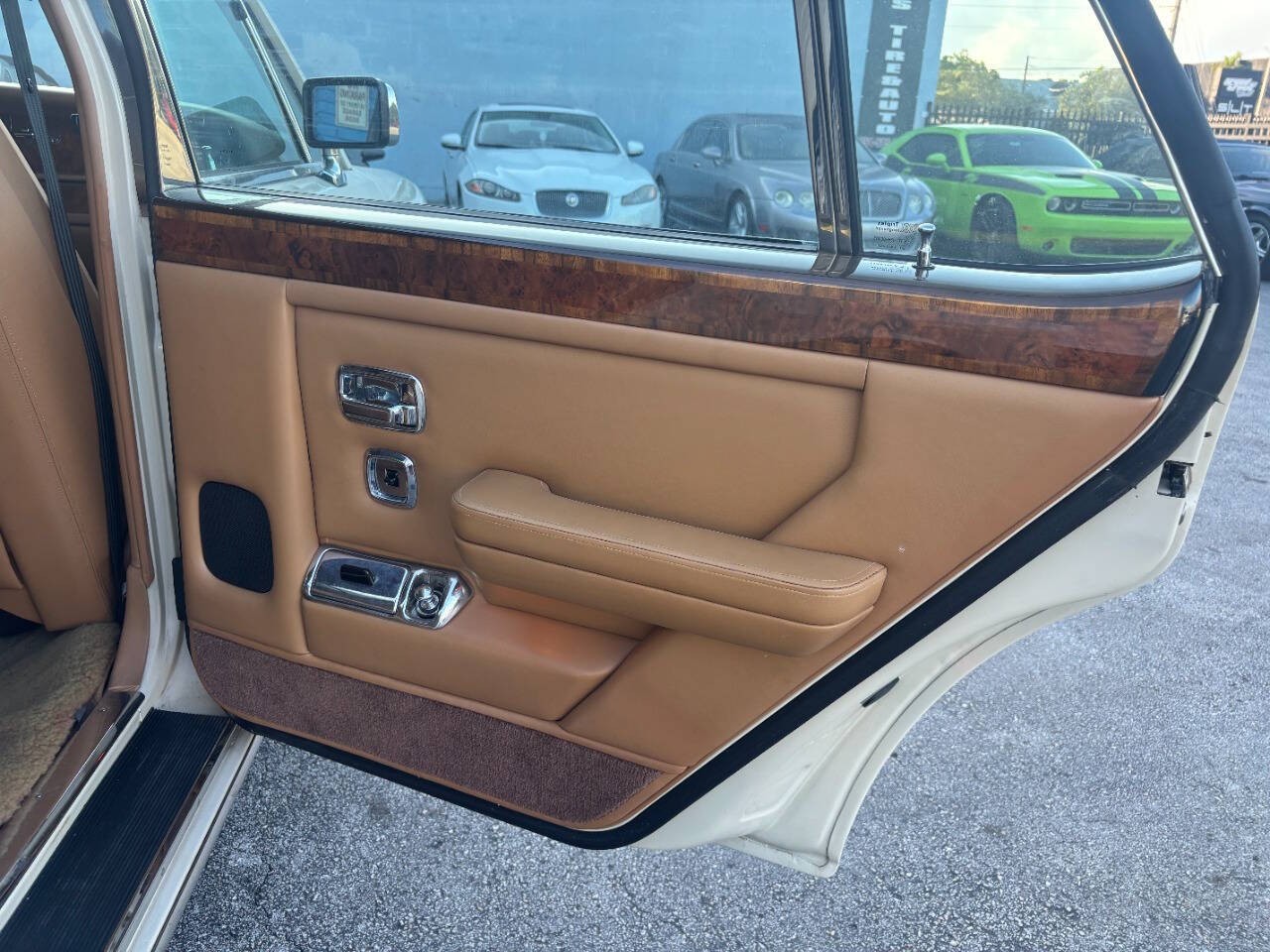 Rolls-Royce-Silver-SpiritSpurDawn-1987-Sedan-10