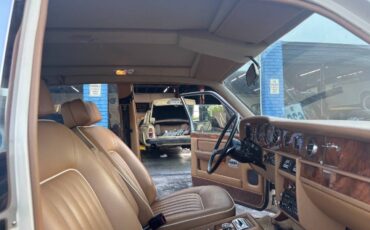 Rolls-Royce-Silver-SpiritSpurDawn-1987-Sedan-11