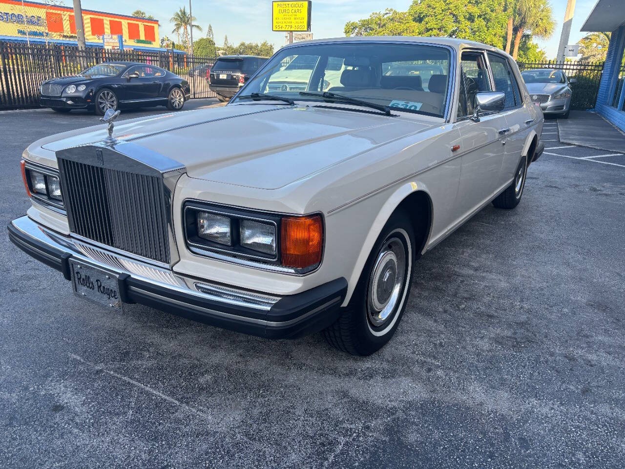 Rolls-Royce Silver Spirit/Spur/Dawn 1987 Sedan