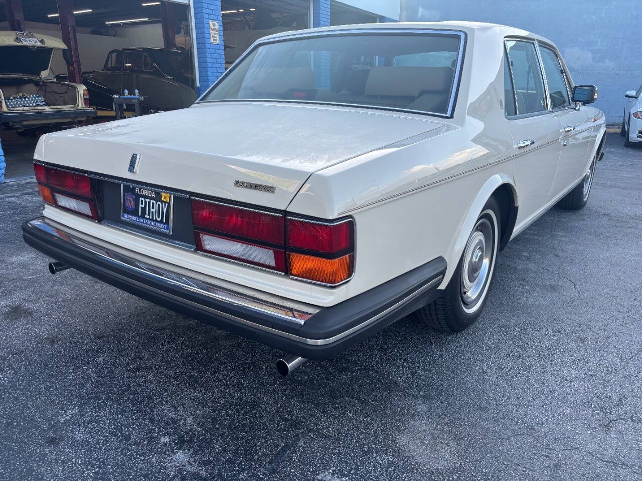 Rolls-Royce-Silver-SpiritSpurDawn-1987-Sedan-2