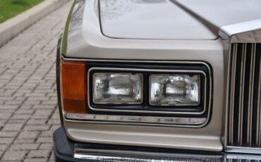 Rolls-Royce-Silver-SpiritSpurDawn-1989-Sedan-10