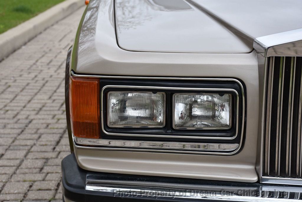 Rolls-Royce-Silver-SpiritSpurDawn-1989-Sedan-10