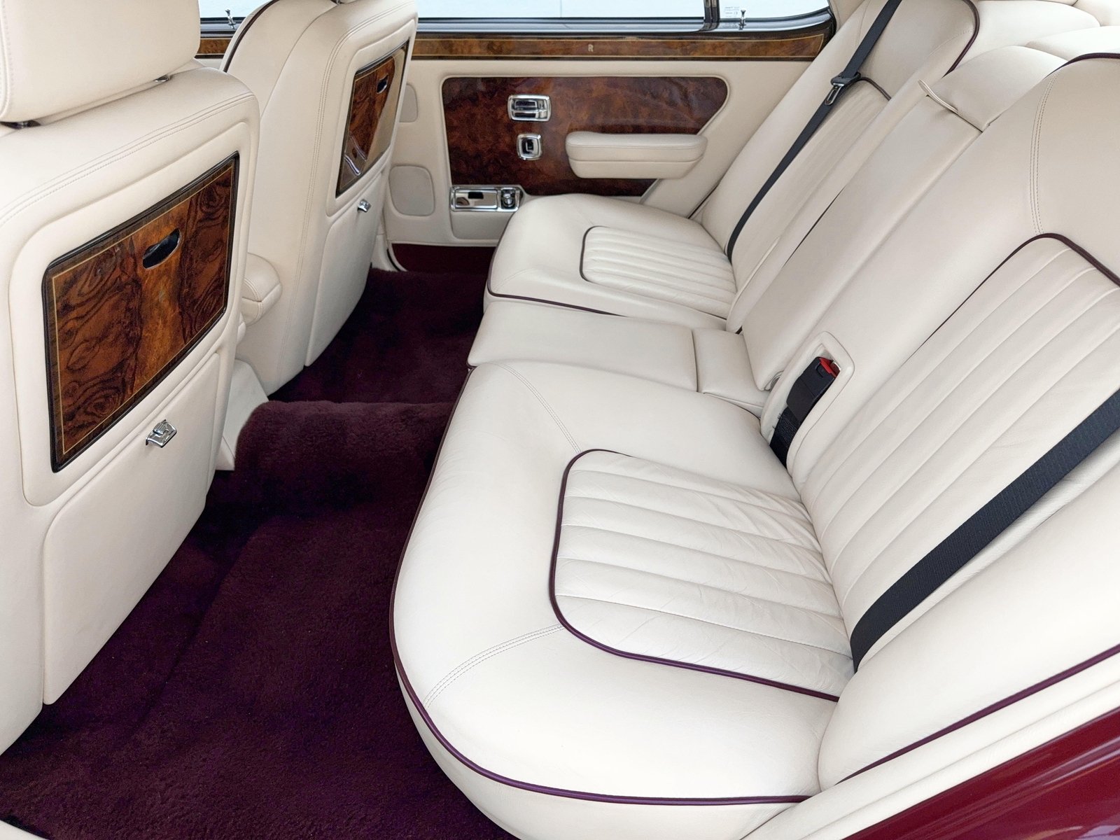 Rolls-Royce-Silver-SpiritSpurDawn-1990-23