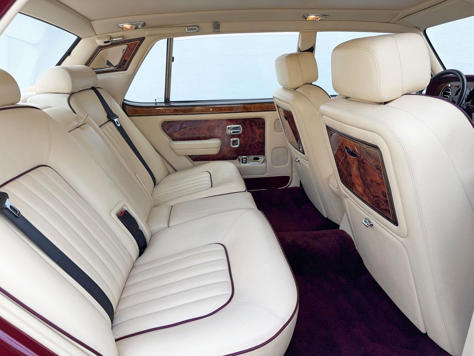 Rolls-Royce-Silver-SpiritSpurDawn-1990-32