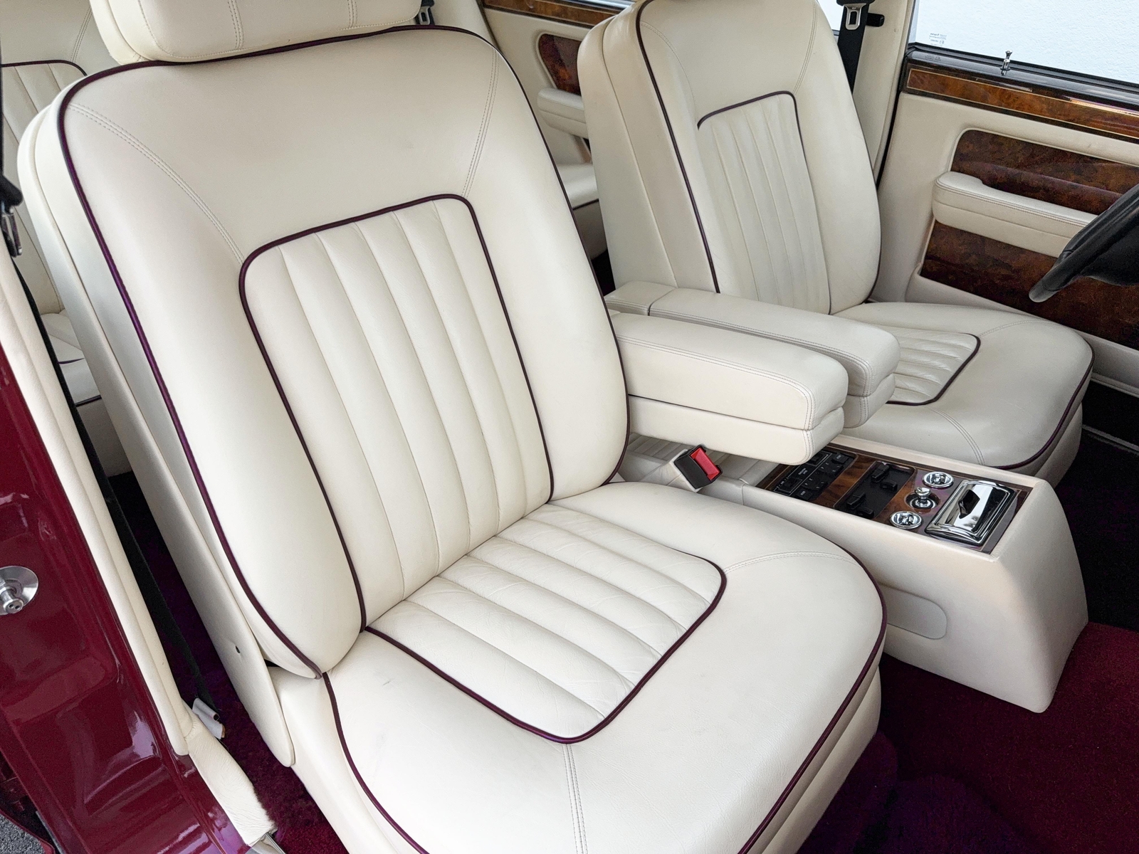 Rolls-Royce-Silver-SpiritSpurDawn-1990-33