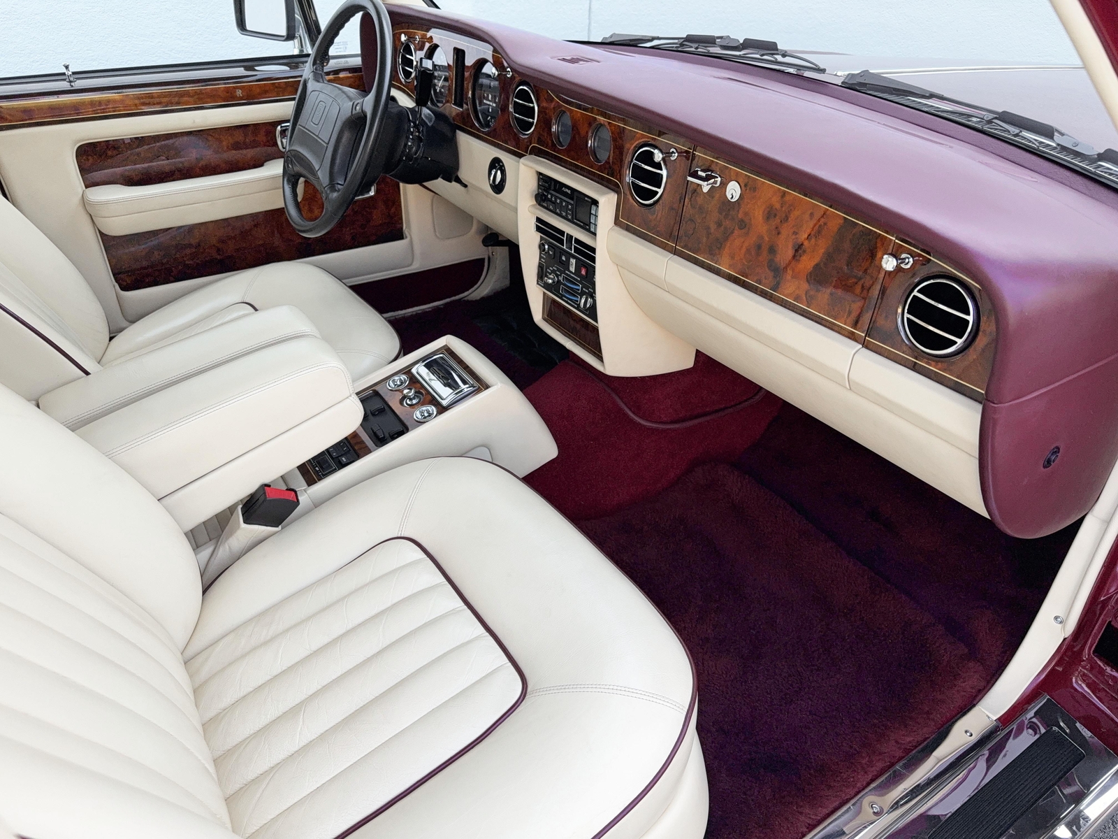 Rolls-Royce-Silver-SpiritSpurDawn-1990-34