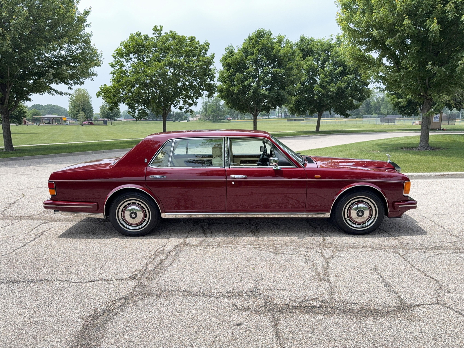 Rolls-Royce-Silver-SpiritSpurDawn-1990-9