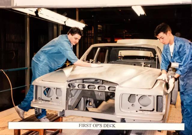 Rolls-Royce-Silver-SpiritSpurDawn-1995-34