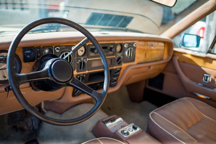 Rolls-royce-Camargue-1983-Custom-18