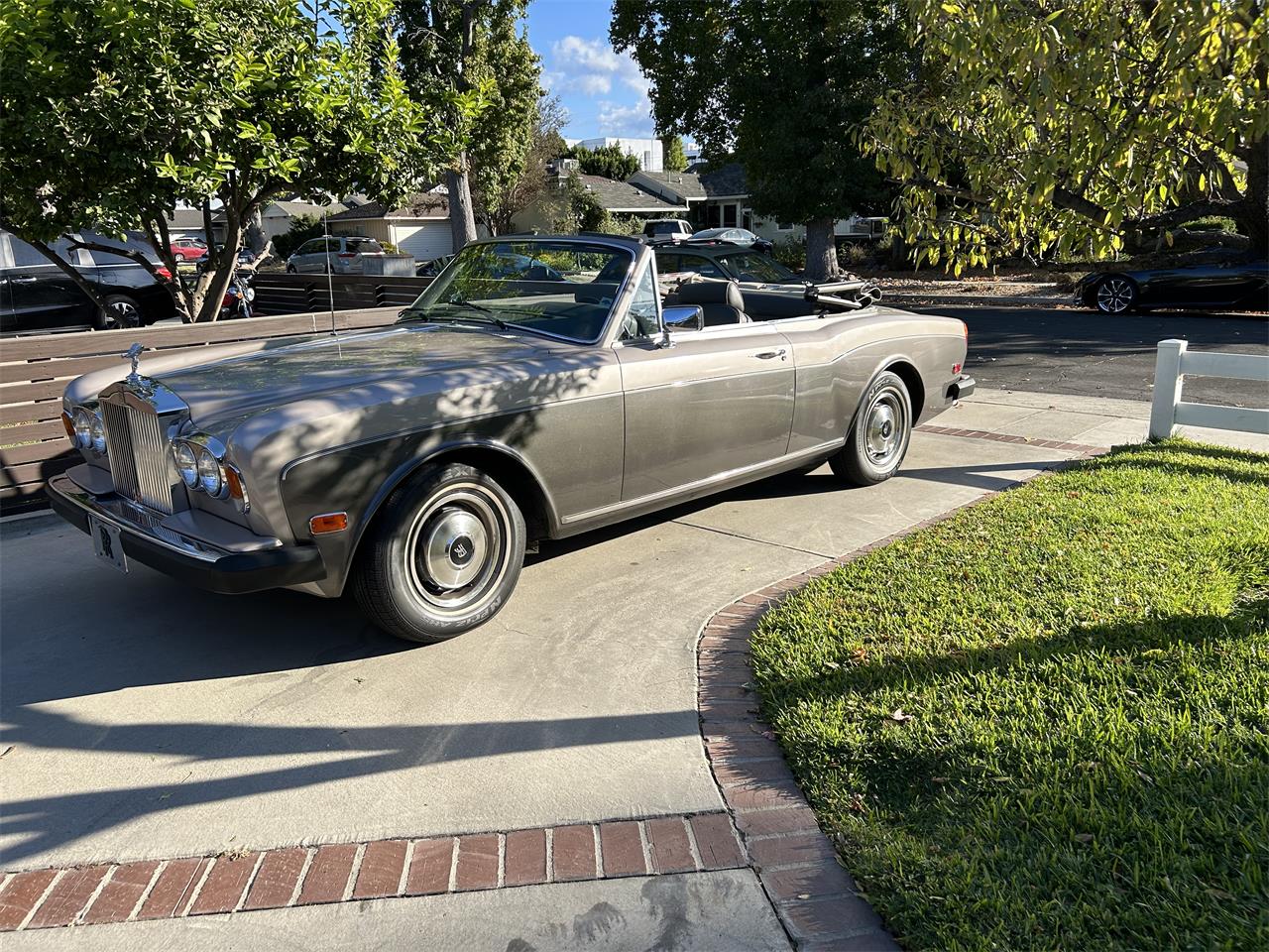 Rolls-royce-Corniche-1983-2-tone-gold-metallic-Olive-green-7