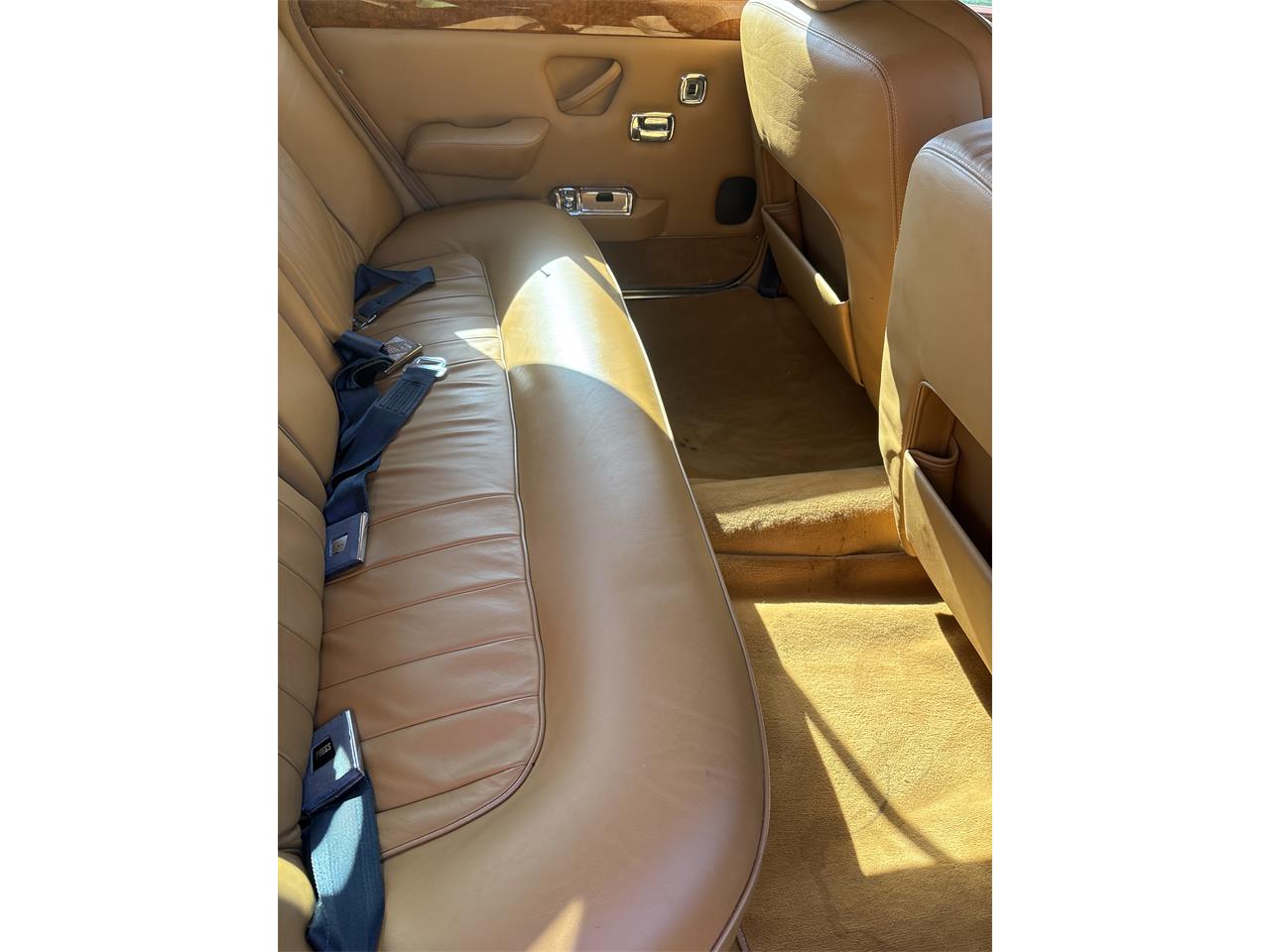 Rolls-royce-Silver-shadow-1971-pearl-white-tan-11
