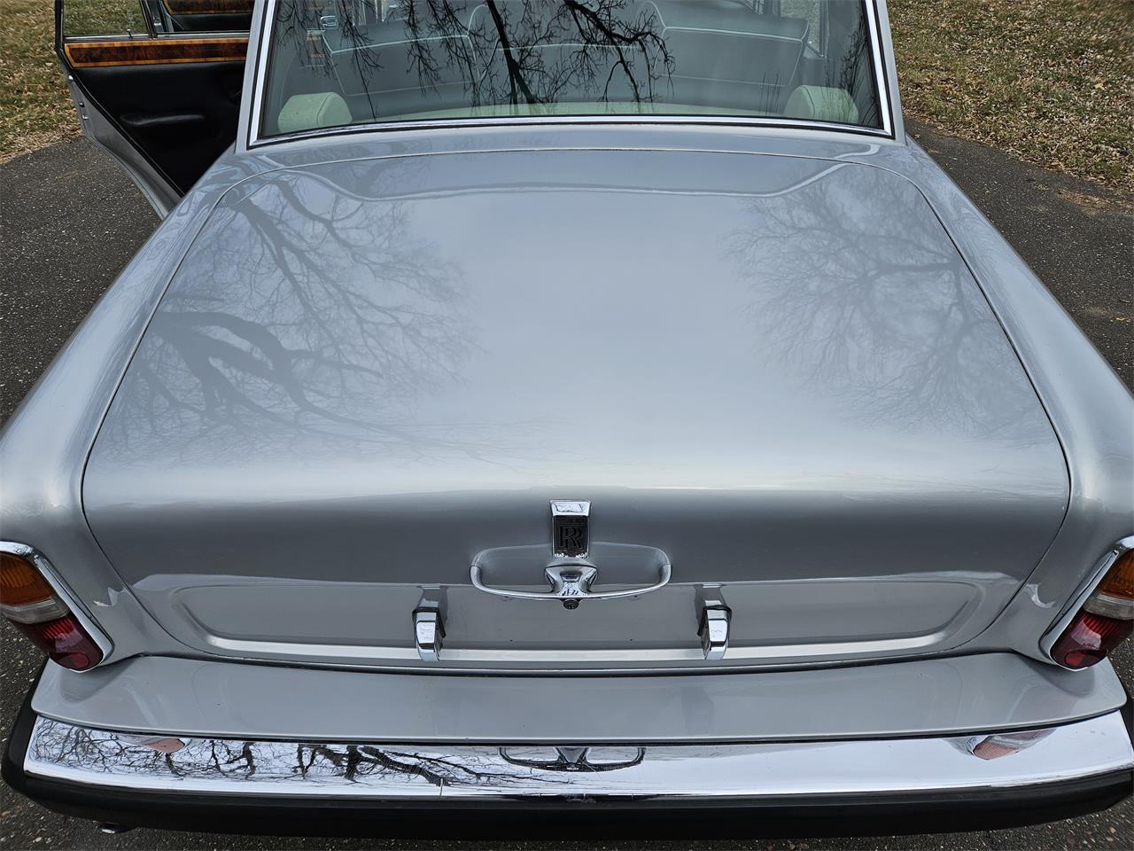 Rolls-royce-Silver-shadow-1974-Silver-Black-10