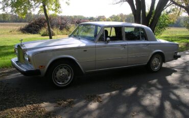 Rolls-royce-Silver-shadow-1974-Silver-Black