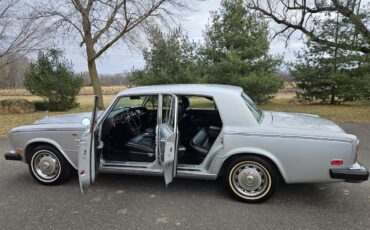 Rolls-royce-Silver-shadow-1974-Silver-Black-8