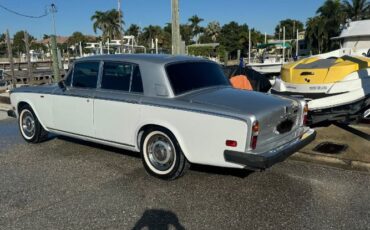 Rolls-royce-Silver-shadow-1979-Two-Tone-SilverWhit-1