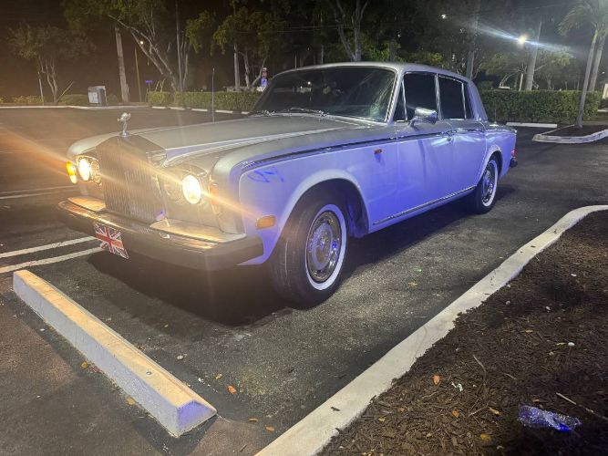 Rolls-royce-Silver-shadow-1979-Two-Tone-SilverWhit-10