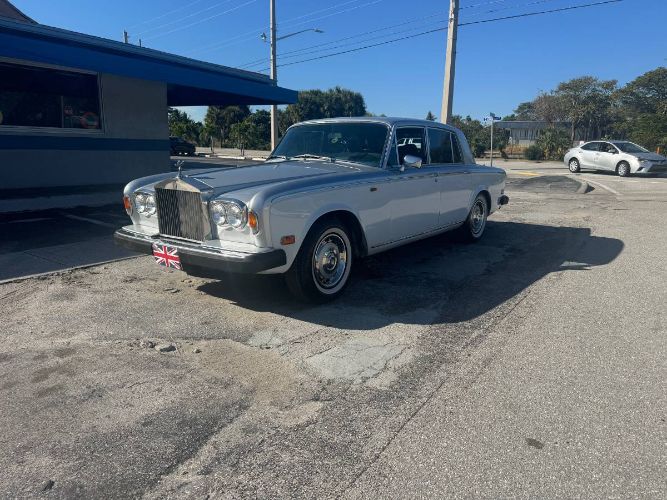 Rolls-royce-Silver-shadow-1979-Two-Tone-SilverWhit-12