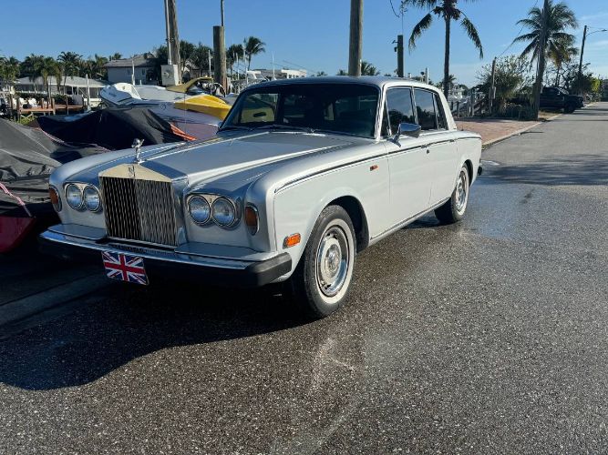 Rolls-royce-Silver-shadow-1979-Two-Tone-SilverWhit-6