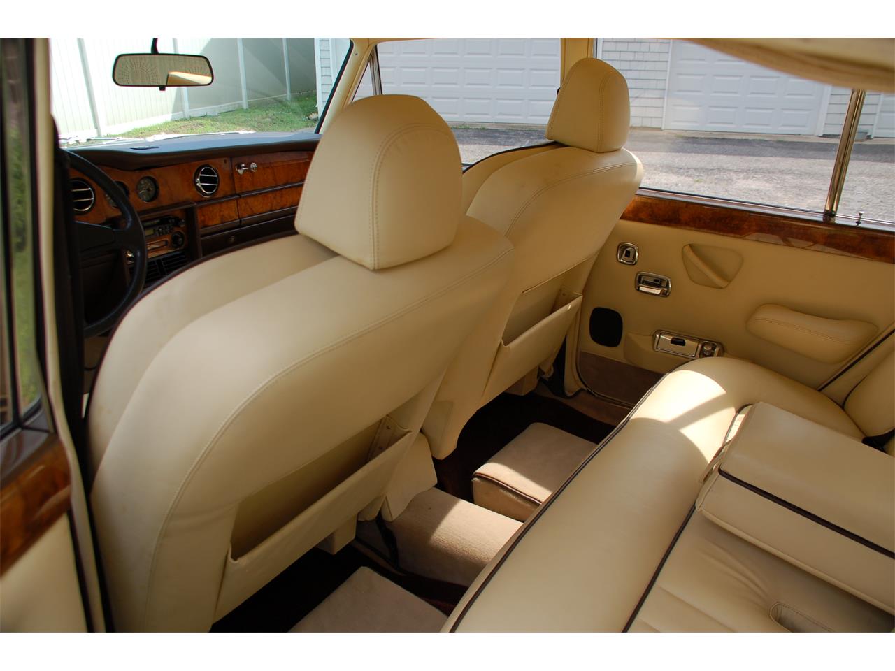 Rolls-royce-Silver-shadow-ii-1979-COGNAC-amp-CHAMPAGNE-PARCHMENT-BRN-PIPING-16