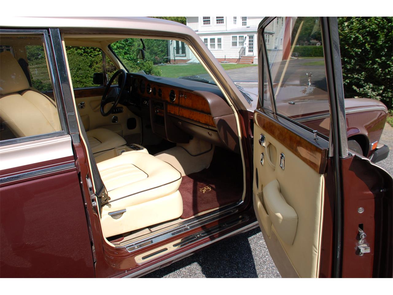 Rolls-royce-Silver-shadow-ii-1979-COGNAC-amp-CHAMPAGNE-PARCHMENT-BRN-PIPING-3