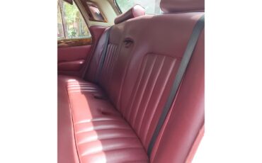 Rolls-royce-Silver-shadow-ii-1980-English-White-Burgundy-Red-15