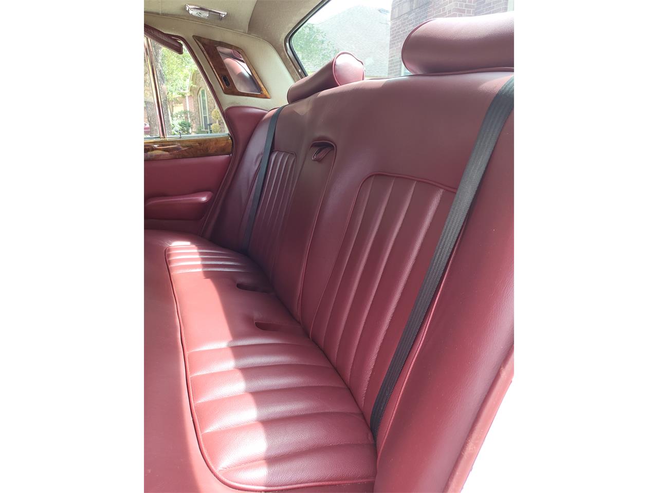 Rolls-royce-Silver-shadow-ii-1980-English-White-Burgundy-Red-15